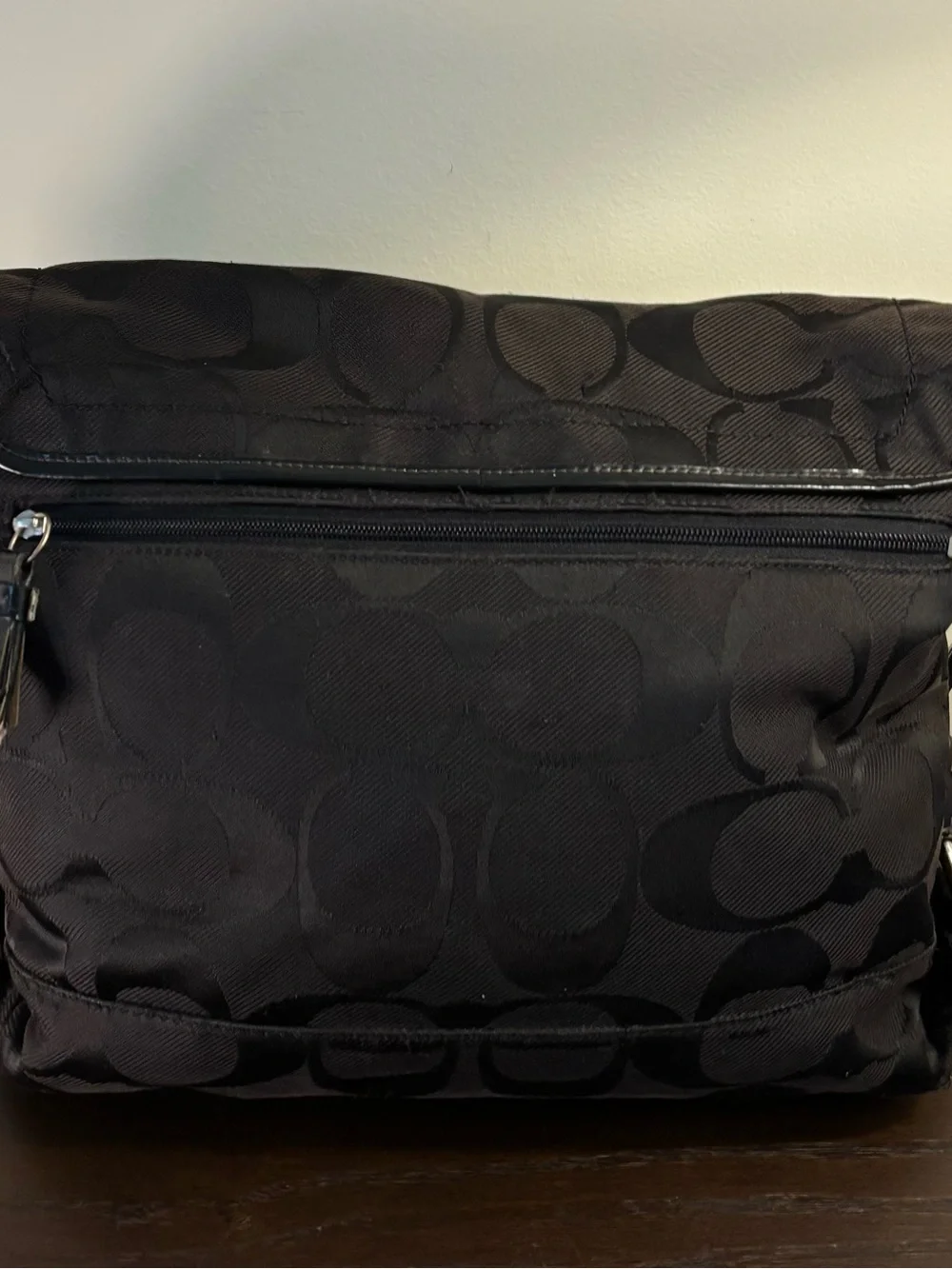 Vintage Y2K Coach Kyra Signature Messenger Bag, style F16553.